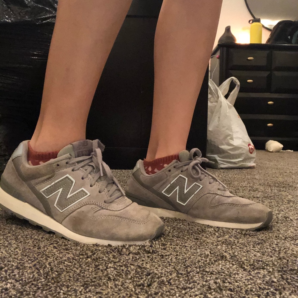 New Balance 696 gray